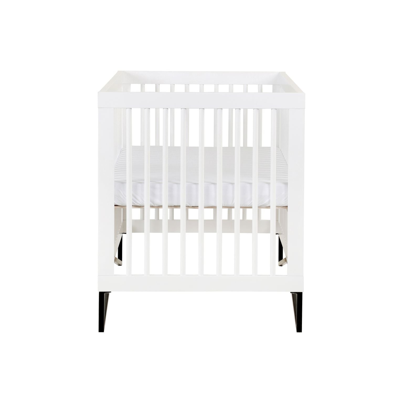 Mega babies' dadada Convertible Crib, is perfect for your growing baby.